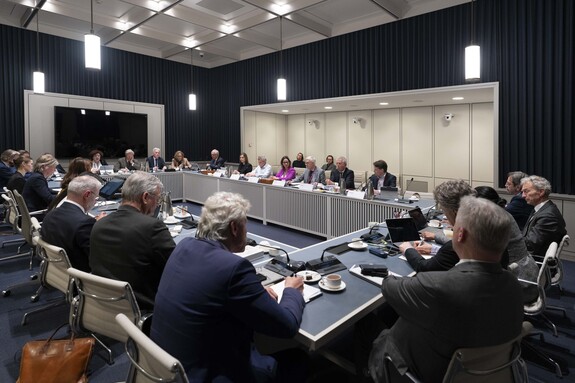 Een commissievergadering in de Eerste Kamer