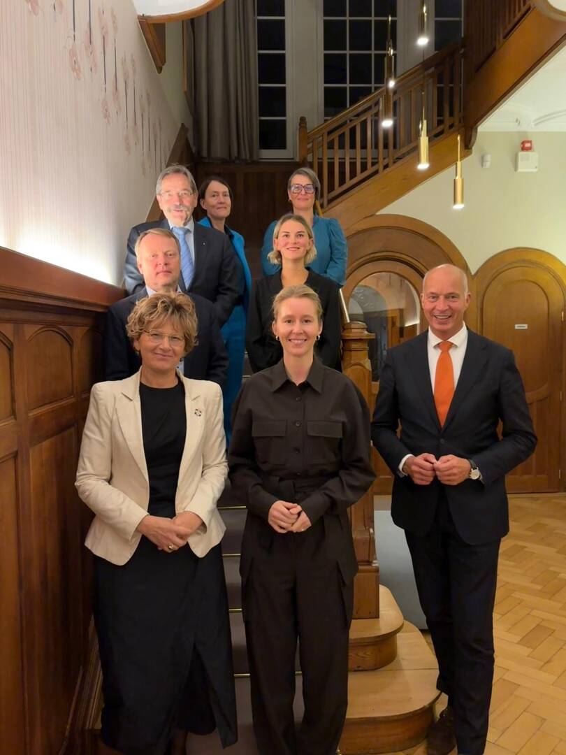 De delegatie met de plaatsvervangend Permanent Vertegenwoordiger