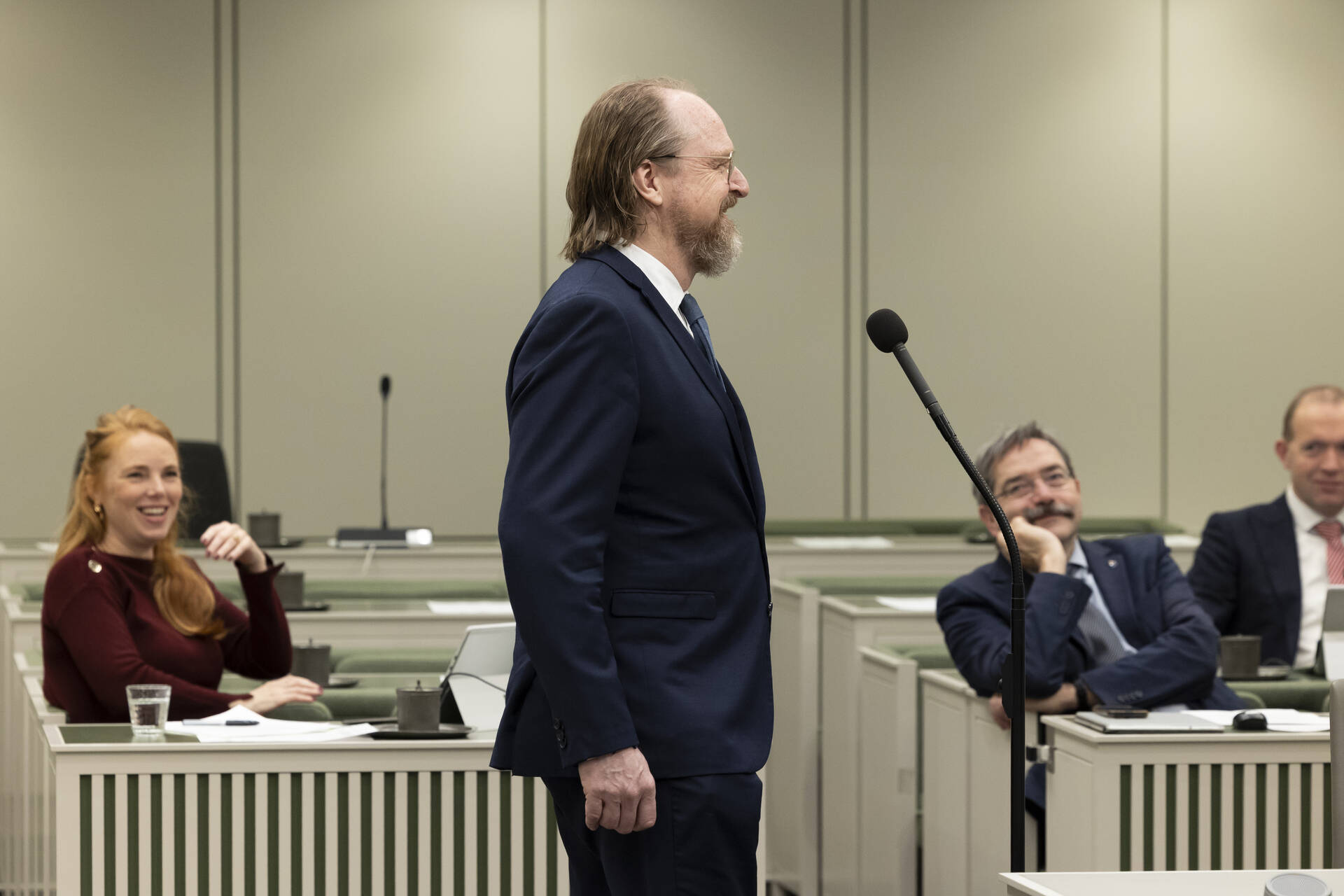 Senator Dessing (FVD) bij de interruptiemicrofoon