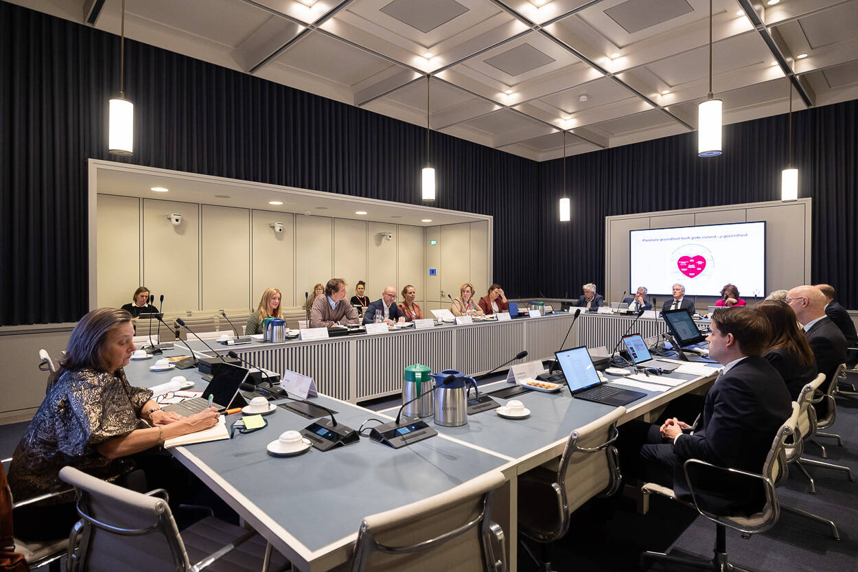 De commissie voor Volksgezondheid, Welzijn en Sport sprak met Raad voor Volksgezondheid & Samenleving over drie rapporten